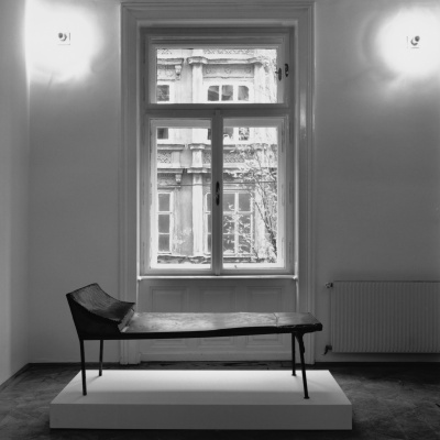 Franz West, Liège, (c) Sigmund Freud Privatstiftung, Foto Gerald Zugman.jpg